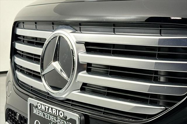 new 2025 Mercedes-Benz GLB 250 car, priced at $47,145