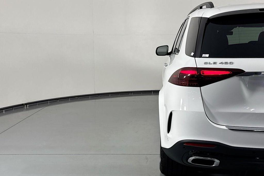 new 2026 Mercedes-Benz GLE 450 car, priced at $75,285