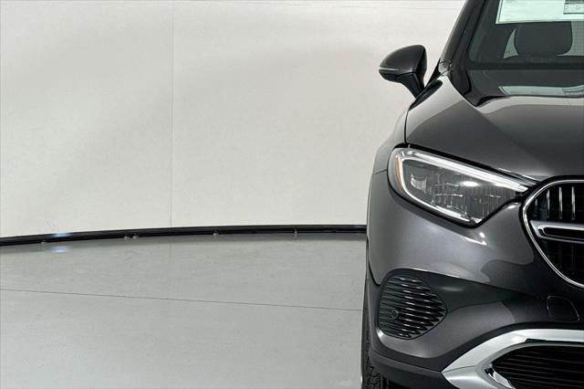 new 2025 Mercedes-Benz GLC 300 car, priced at $52,370