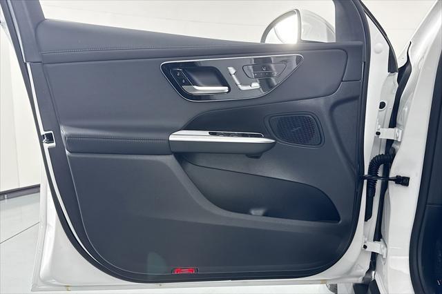 new 2025 Mercedes-Benz GLC 350e car, priced at $66,105