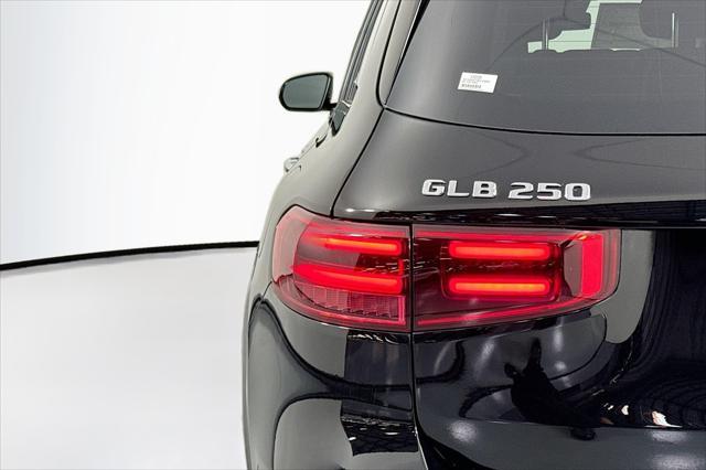 new 2024 Mercedes-Benz GLB 250 car, priced at $49,595