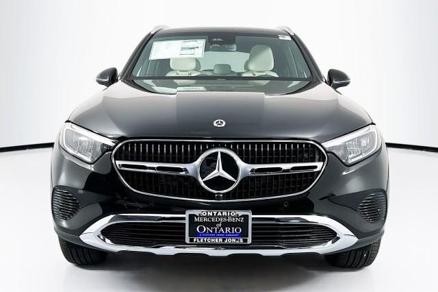 new 2024 Mercedes-Benz GLC 300 car, priced at $53,725
