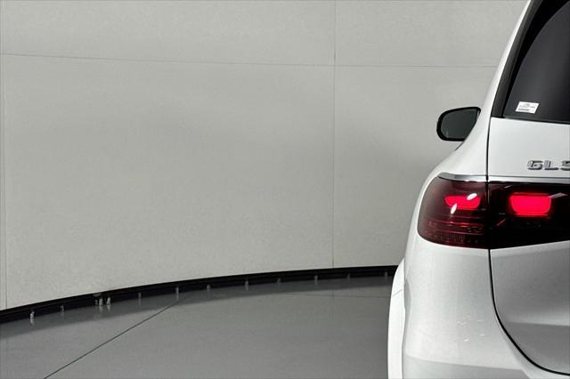 new 2025 Mercedes-Benz GLS 450 car, priced at $95,480