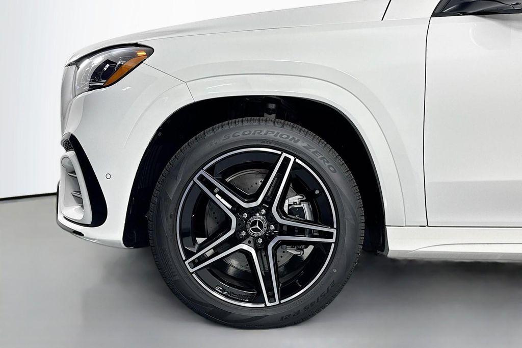 new 2025 Mercedes-Benz GLS 450 car, priced at $95,480