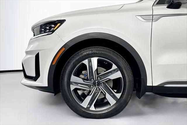 used 2023 Kia Sorento Hybrid car, priced at $37,484