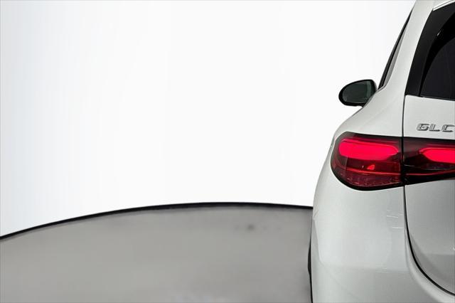 new 2025 Mercedes-Benz GLC 300 car, priced at $51,865