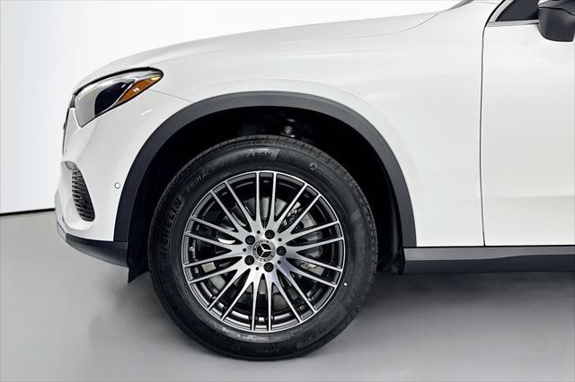 new 2025 Mercedes-Benz GLC 300 car, priced at $51,865
