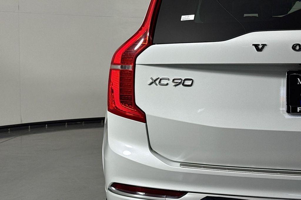 used 2022 Volvo XC90 car, priced at $38,980