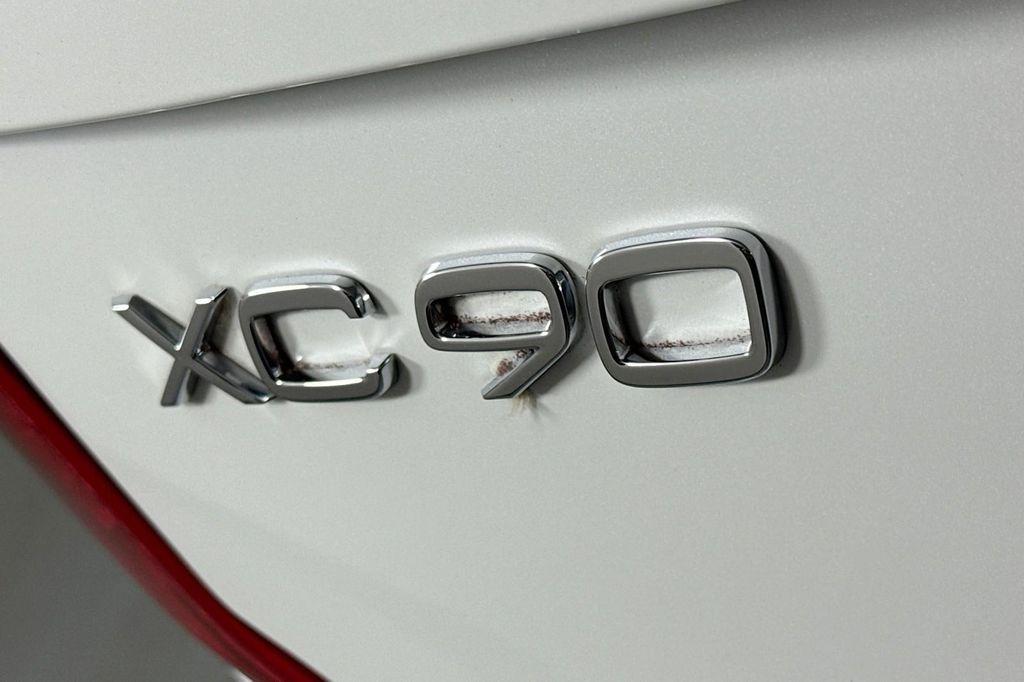 used 2022 Volvo XC90 car, priced at $38,980