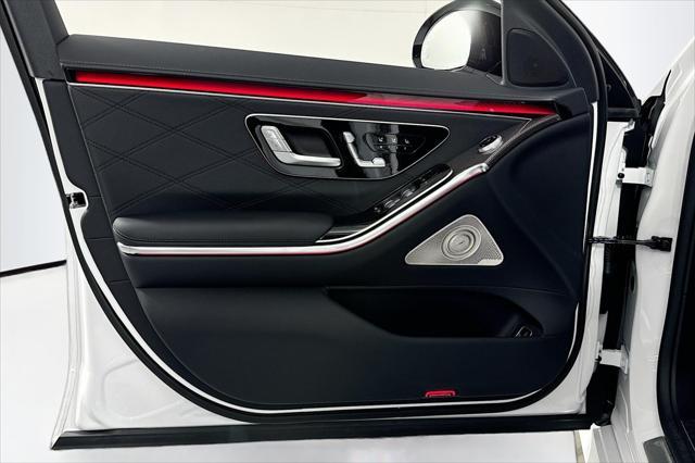 new 2025 Mercedes-Benz AMG S 63 E car, priced at $194,895