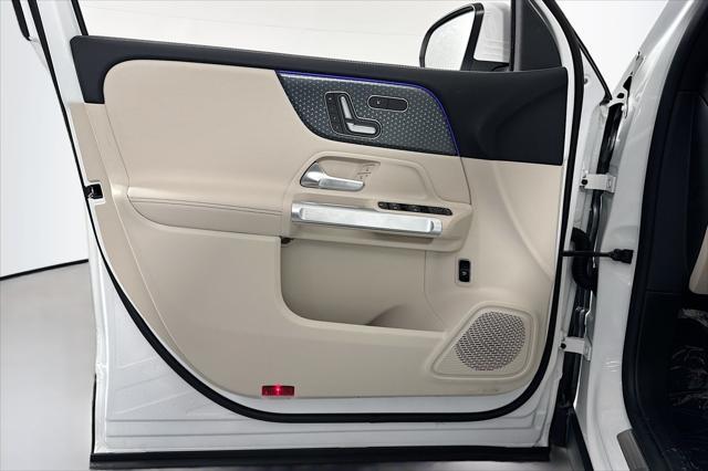new 2025 Mercedes-Benz GLB 250 car, priced at $47,145