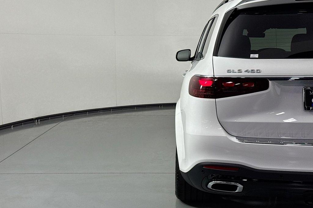 new 2025 Mercedes-Benz GLS 450 car, priced at $100,160