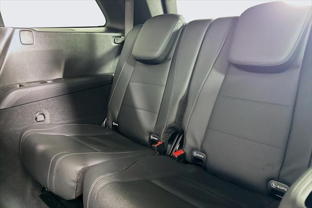 new 2025 Mercedes-Benz GLS 450 car, priced at $95,325