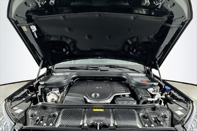new 2025 Mercedes-Benz GLS 450 car, priced at $95,325
