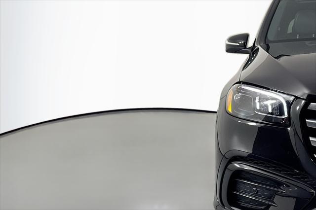 new 2025 Mercedes-Benz GLS 450 car, priced at $95,325