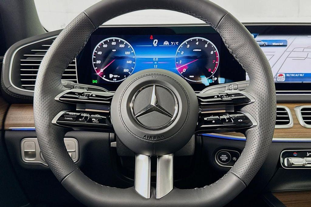 new 2025 Mercedes-Benz GLS 450 car, priced at $95,365