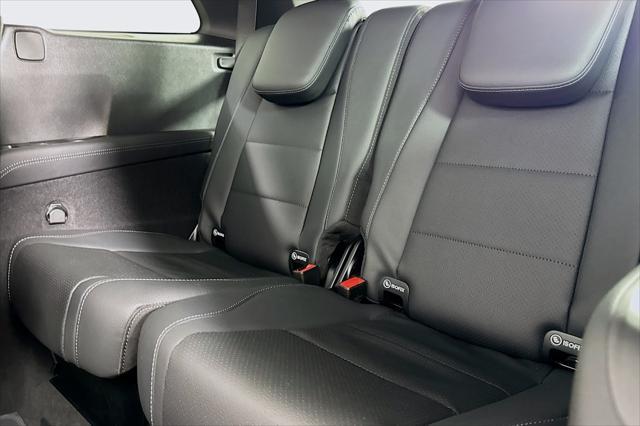 new 2025 Mercedes-Benz GLS 450 car, priced at $95,365