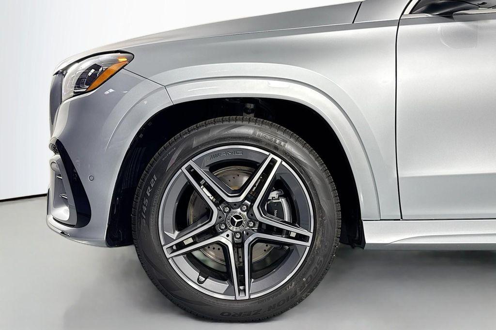 new 2025 Mercedes-Benz GLS 450 car, priced at $95,365