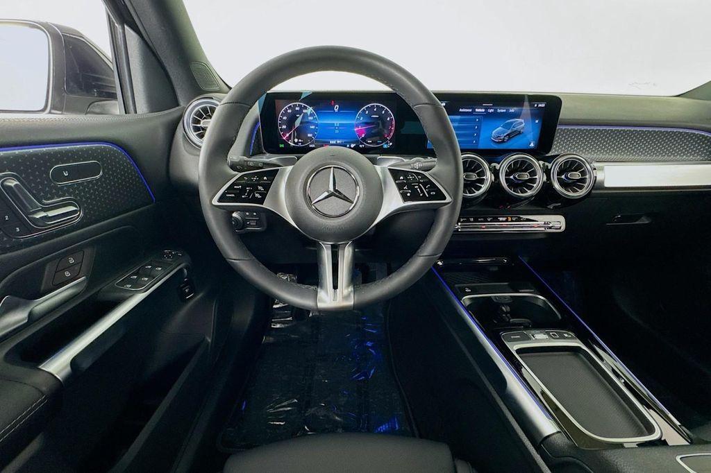 new 2025 Mercedes-Benz GLB 250 car, priced at $49,595