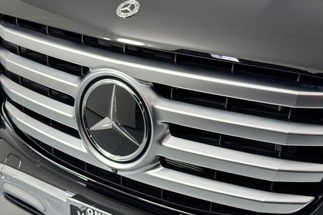 new 2025 Mercedes-Benz GLS 450 car, priced at $92,215