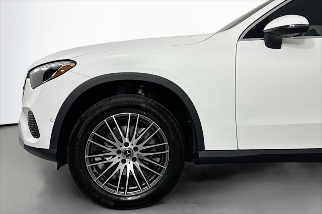 new 2025 Mercedes-Benz GLC 300 car, priced at $52,315