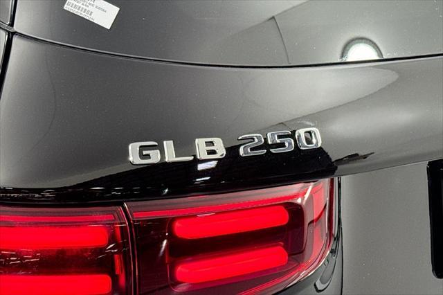 new 2024 Mercedes-Benz GLB 250 car, priced at $51,925