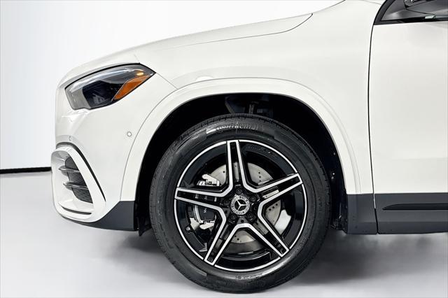 new 2025 Mercedes-Benz GLA 250 car, priced at $47,945