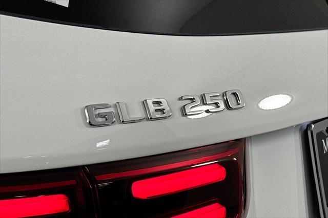 new 2024 Mercedes-Benz GLB 250 car, priced at $54,115