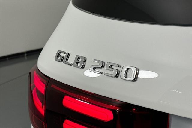 new 2024 Mercedes-Benz GLB 250 car, priced at $49,595