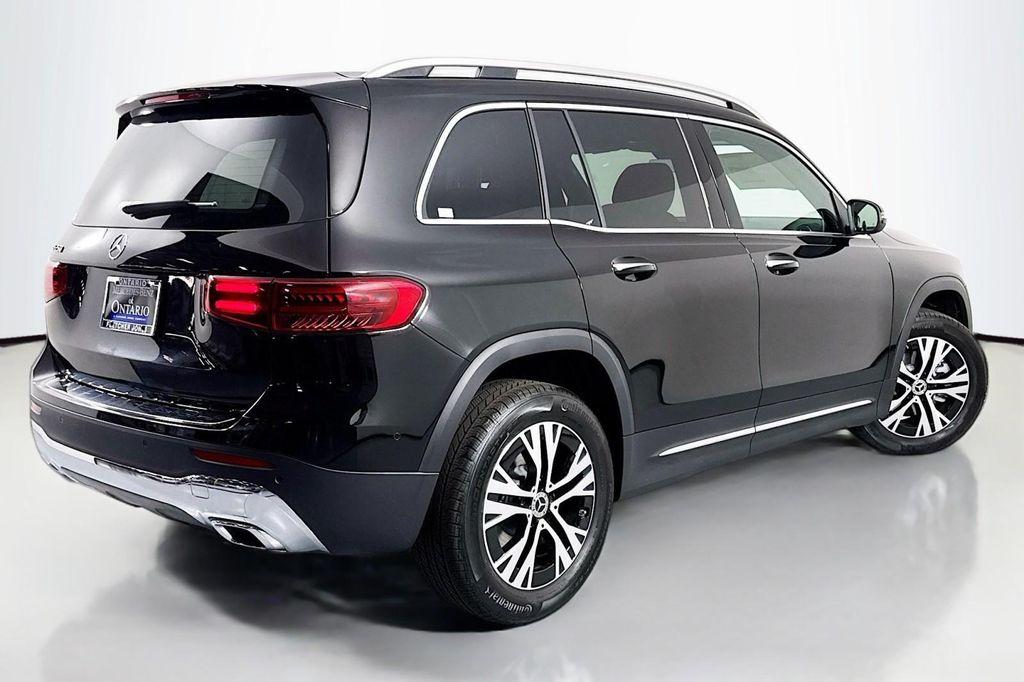 new 2025 Mercedes-Benz GLB 250 car, priced at $47,145