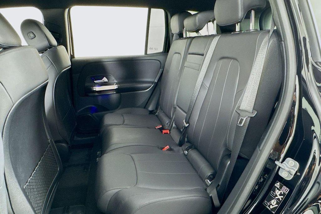new 2025 Mercedes-Benz GLB 250 car, priced at $47,145
