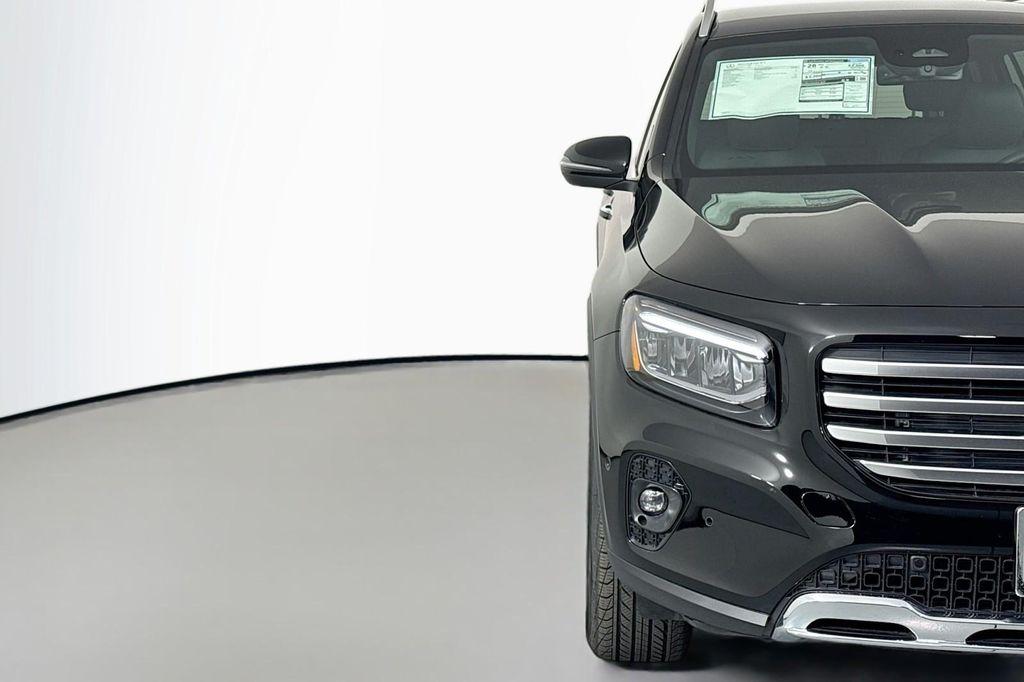 new 2025 Mercedes-Benz GLB 250 car, priced at $47,145