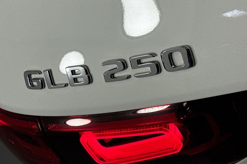 used 2021 Mercedes-Benz GLB 250 car, priced at $24,382
