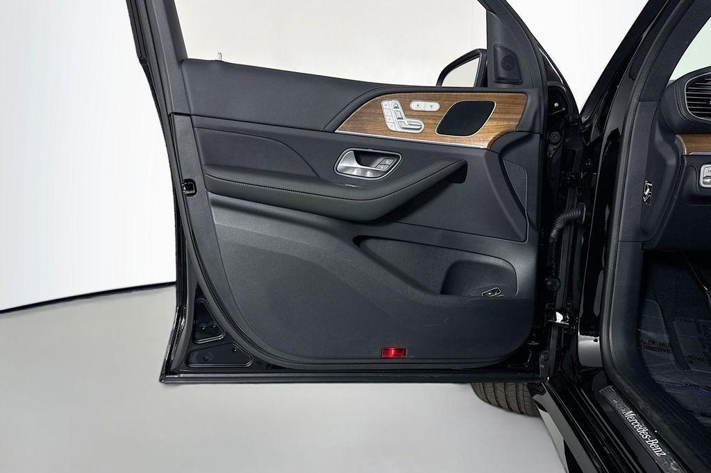 new 2026 Mercedes-Benz GLE 450e car, priced at $85,690