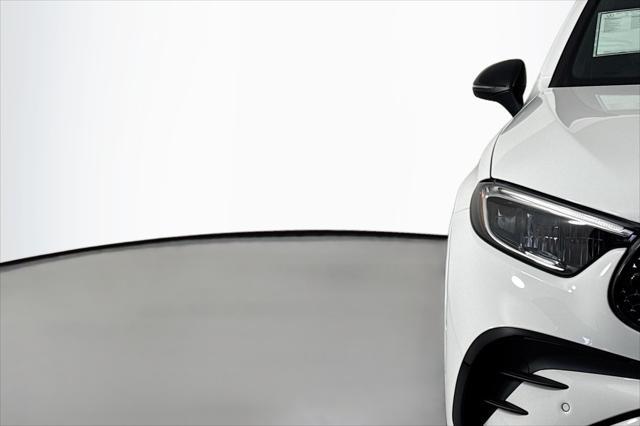 new 2025 Mercedes-Benz GLC 300 car, priced at $65,445