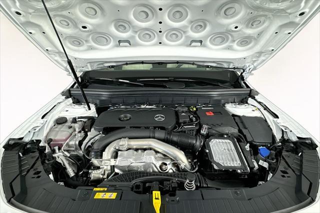 new 2025 Mercedes-Benz GLB 250 car, priced at $48,645