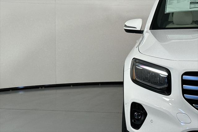 new 2025 Mercedes-Benz GLB 250 car, priced at $48,645