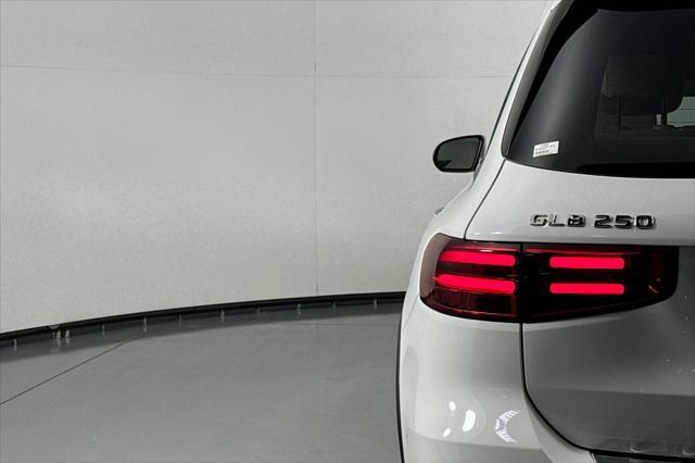 new 2025 Mercedes-Benz GLB 250 car, priced at $48,645