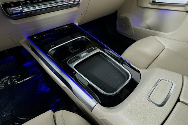 new 2025 Mercedes-Benz GLB 250 car, priced at $48,645