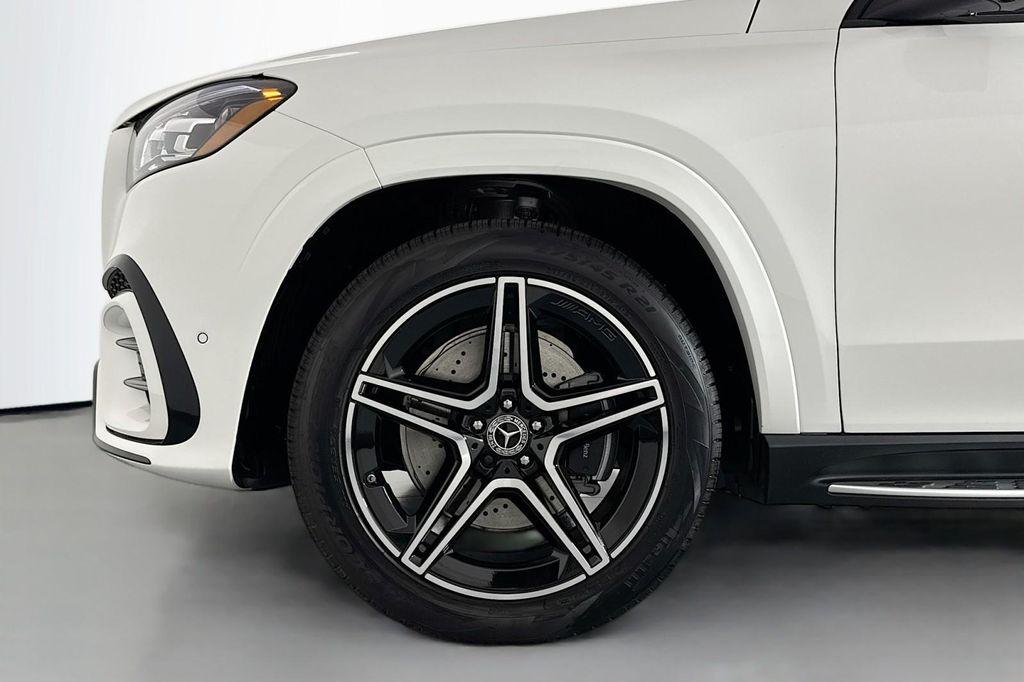 new 2026 Mercedes-Benz GLS 450 car, priced at $99,070