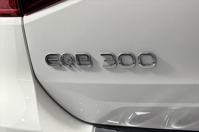 new 2024 Mercedes-Benz EQB 300 car, priced at $59,595