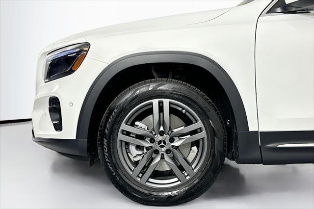 new 2025 Mercedes-Benz GLB 250 car, priced at $47,145