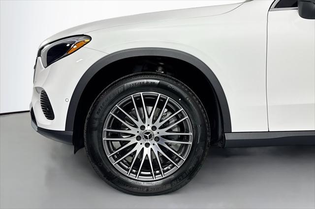 new 2025 Mercedes-Benz GLC 300 car, priced at $51,195