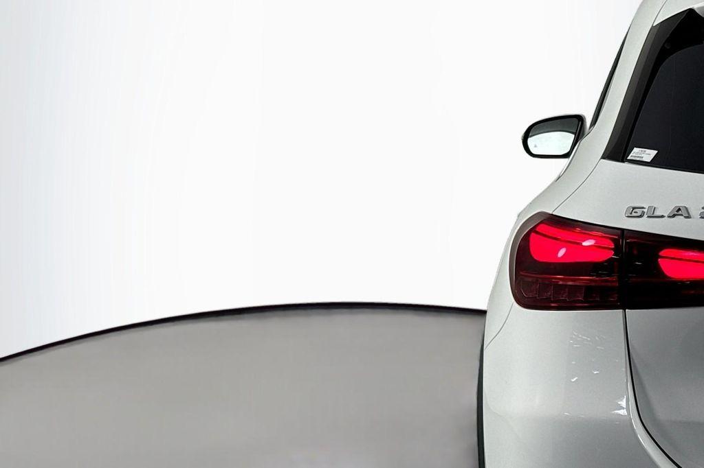 new 2025 Mercedes-Benz GLA 250 car, priced at $45,845