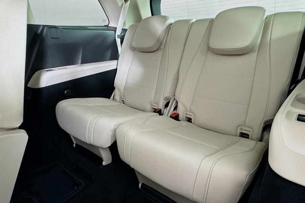 new 2025 Mercedes-Benz GLS 450 car, priced at $94,745