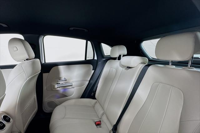 new 2025 Mercedes-Benz GLA 250 car, priced at $44,345