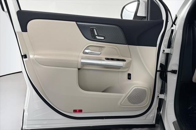 new 2025 Mercedes-Benz GLA 250 car, priced at $44,345