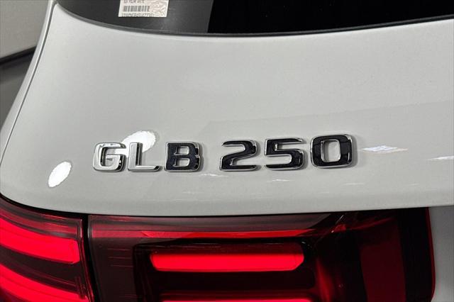 new 2025 Mercedes-Benz GLB 250 car, priced at $47,420