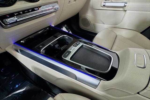 new 2025 Mercedes-Benz GLB 250 car, priced at $47,420