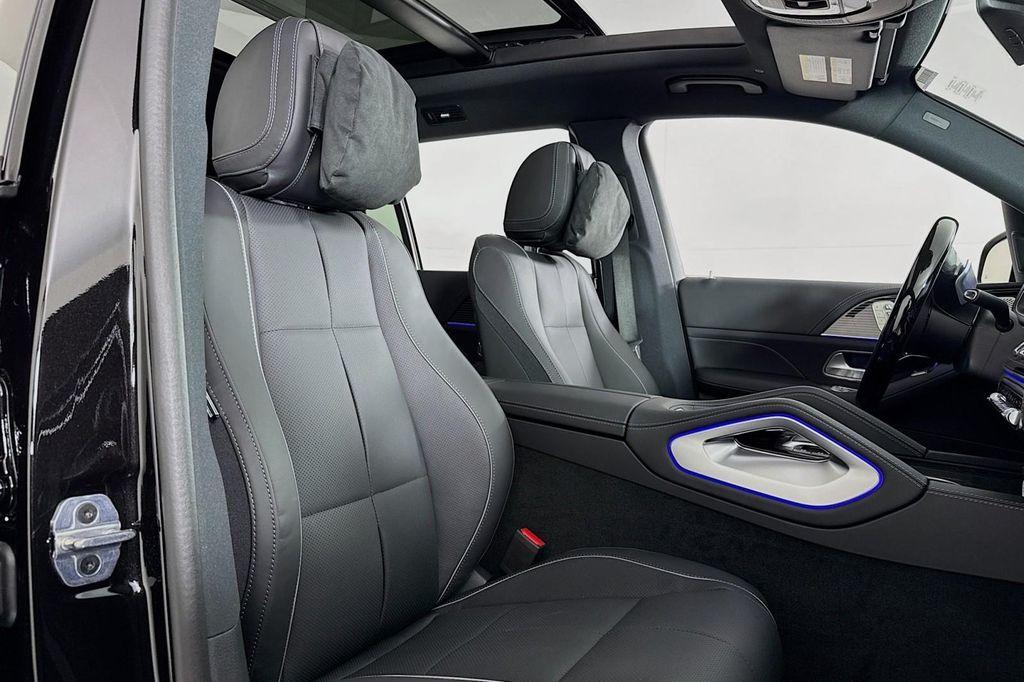 new 2025 Mercedes-Benz GLS 580 car, priced at $125,680